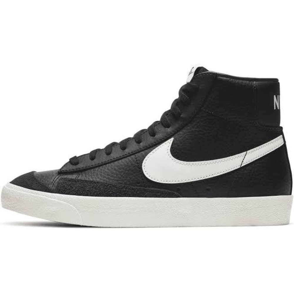 Barely worn Nike Blazers Size 10.5 Like new